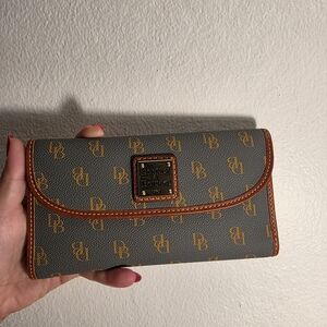 listing-status-banner